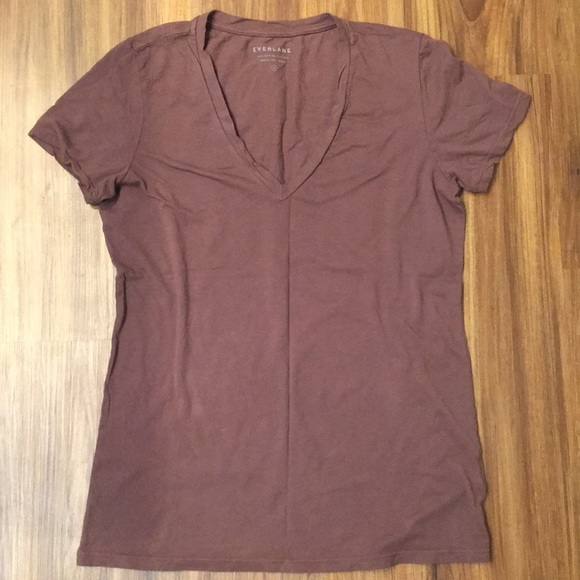 ❌SOLD❌ Everlane V-Neck - Picture 5 of 6
